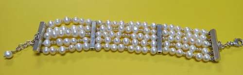 SET OF PEARL BRACELET & NECKLACE WITH 9CT GOLD AND REAL SILVER