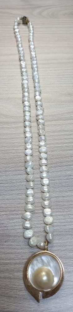SET OF PEARL BRACELET & NECKLACE WITH 9CT GOLD AND REAL SILVER