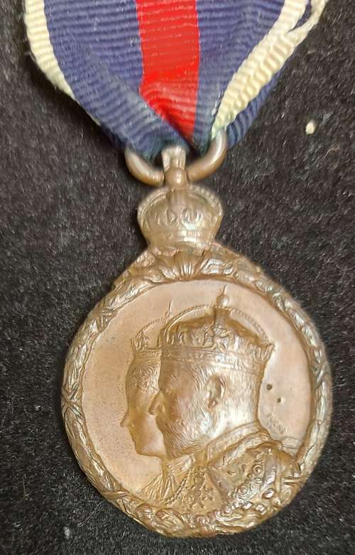 QSA AND KING EDWARD CORONATION MEDALS : TPR A BISSET DAMANT`S HORSE