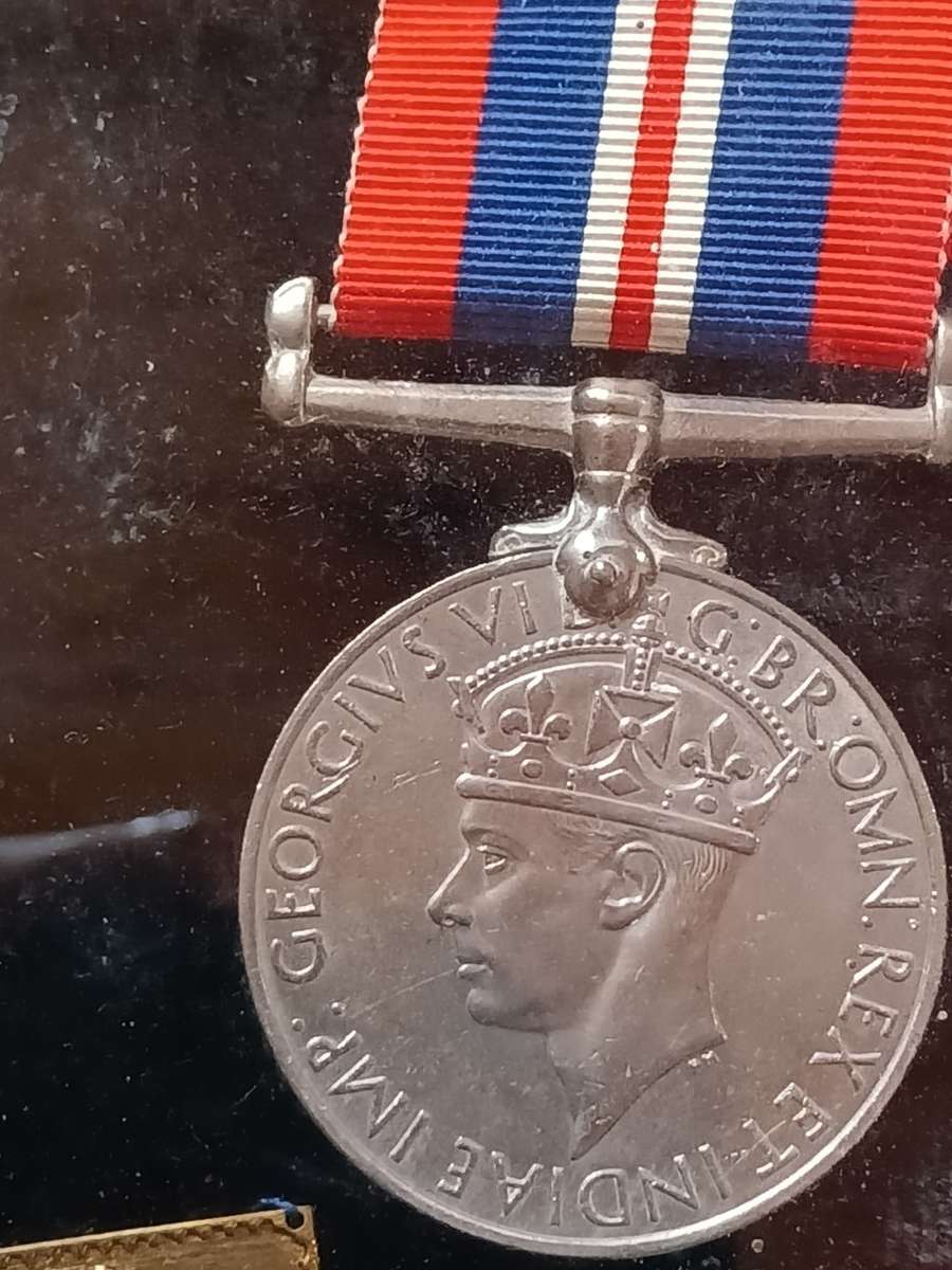 SET OF 4 X WW2 MEDALS FOR T. SWAIN (586505)