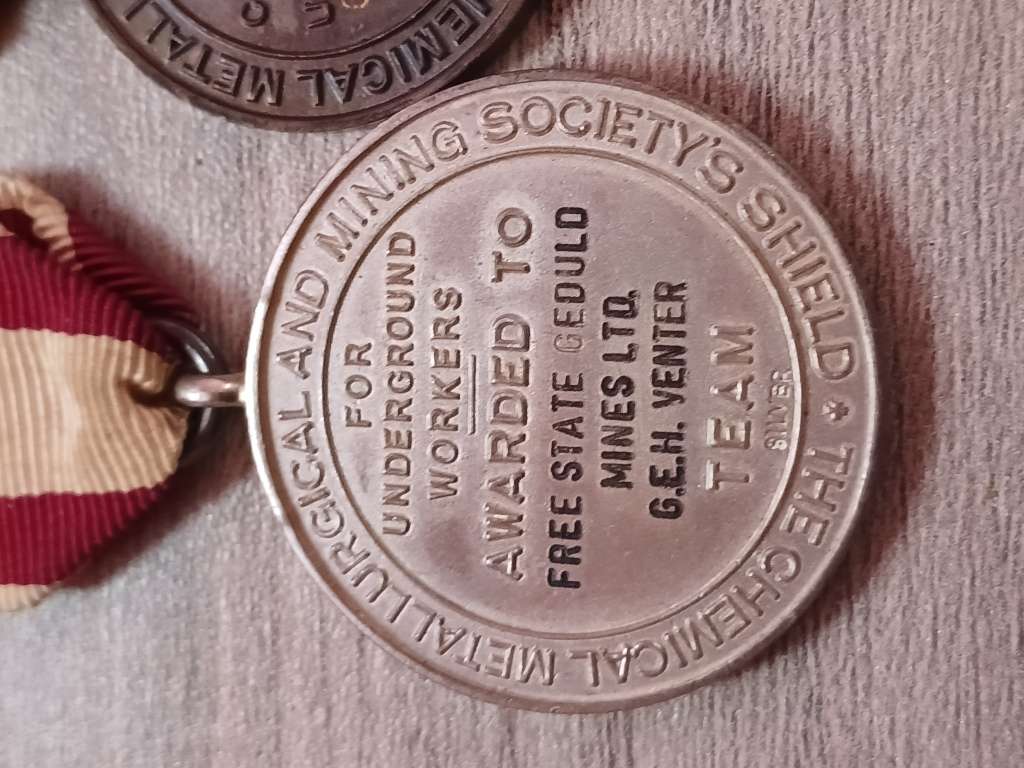 4 X RED CROSS SOCIETY MEDALS ( 92.5 SILVER )