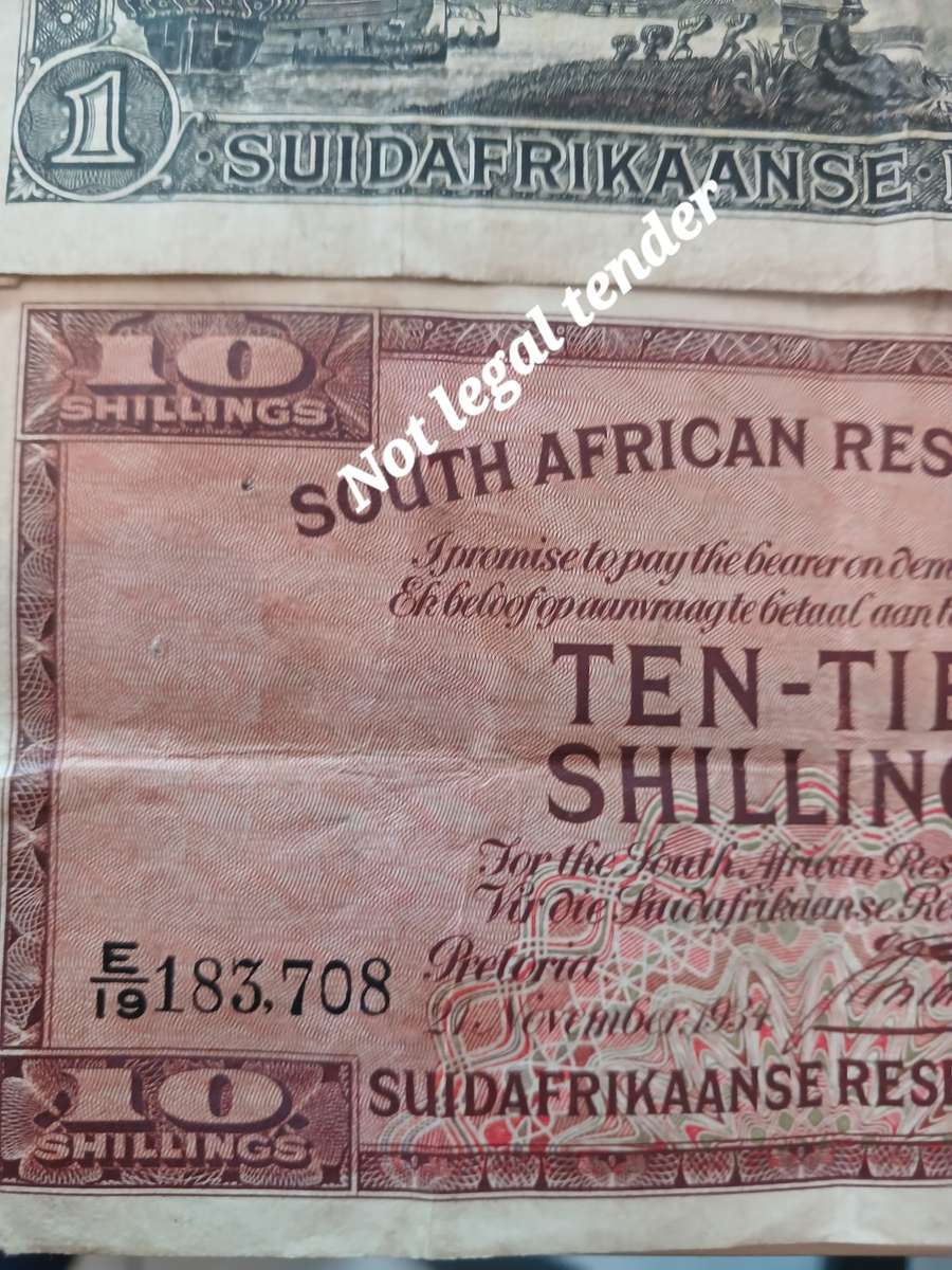 2 x SOUTRH AFRICAN RESERVE BANK NOTES : 1 X 10 SHILLING AND 1 X POUND