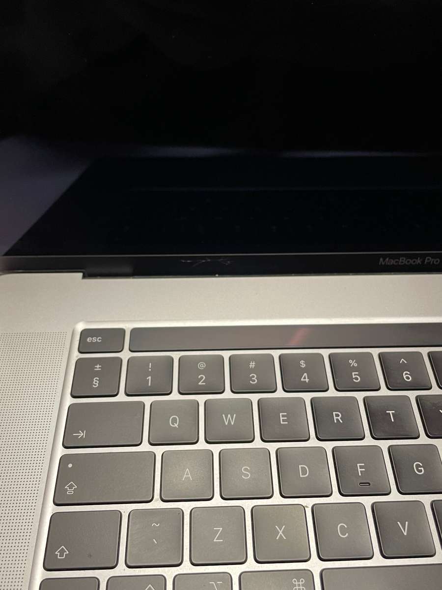 Macbook Pro 16` A2141 Intel i9 1TB SSD 2019 *Please Read*