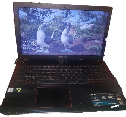 Late 2016* Asus Fx550v, i5 6th gen, 8Gb Ram,2Gb DDr5 Nvidia 950m Read description