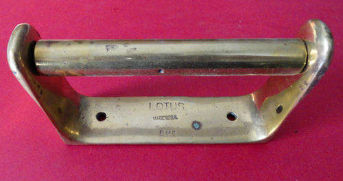 Heavy duty brass toilet paper holder - rare find