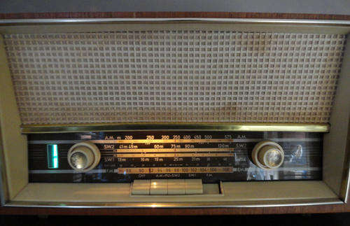 Telefunken Superheterodyne Jubilate de Luxe Vintage valve radio, working and sounds great!