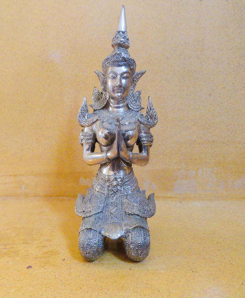 Lovely and heavy silver/nickel alloy budha figurine