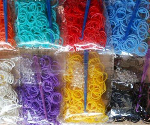 Loom Bands Rainbow colors 1500 looms and 10 Tools in a packet