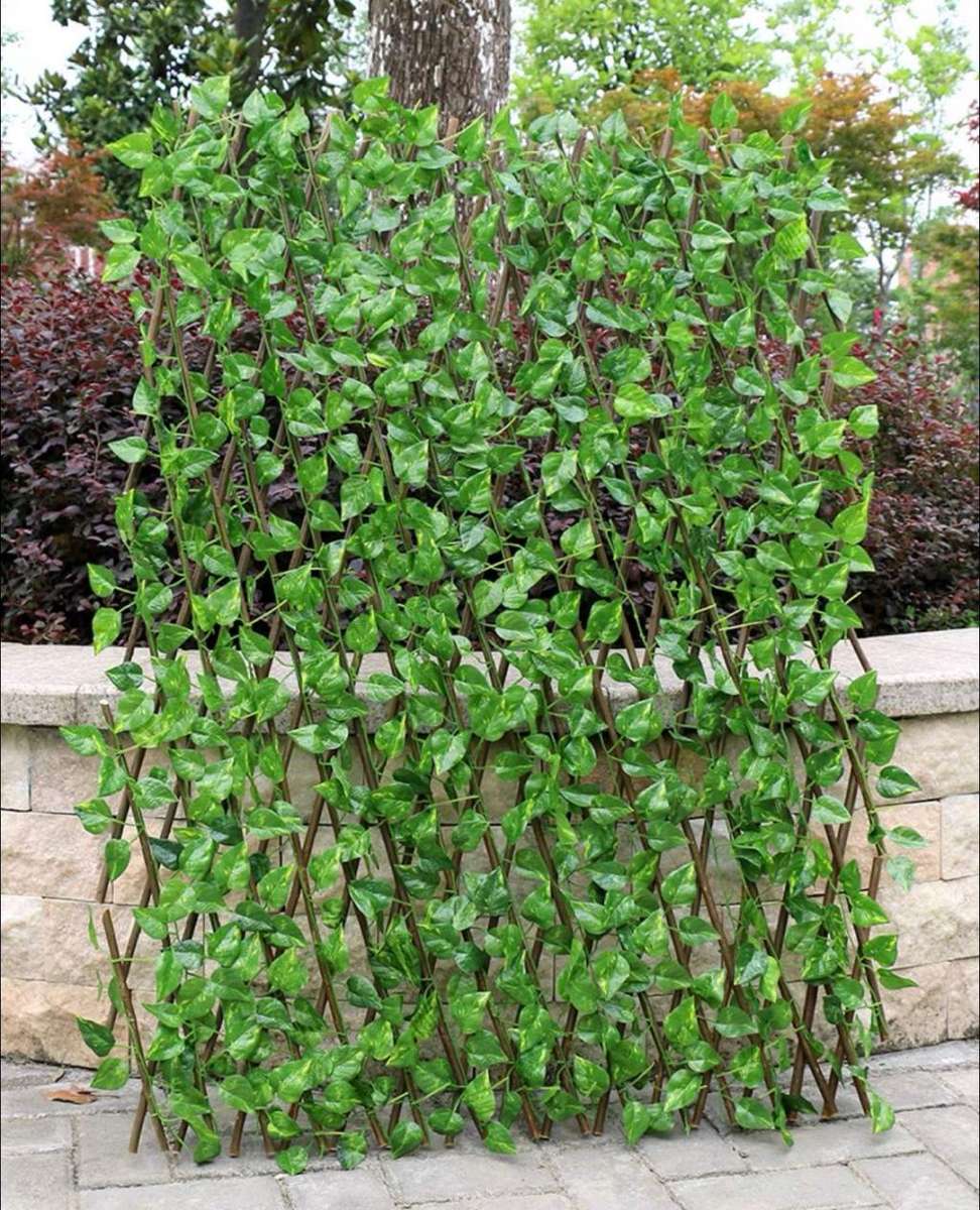 PH Garden - Fold Out Trellis With Artificial Variegated Leaves