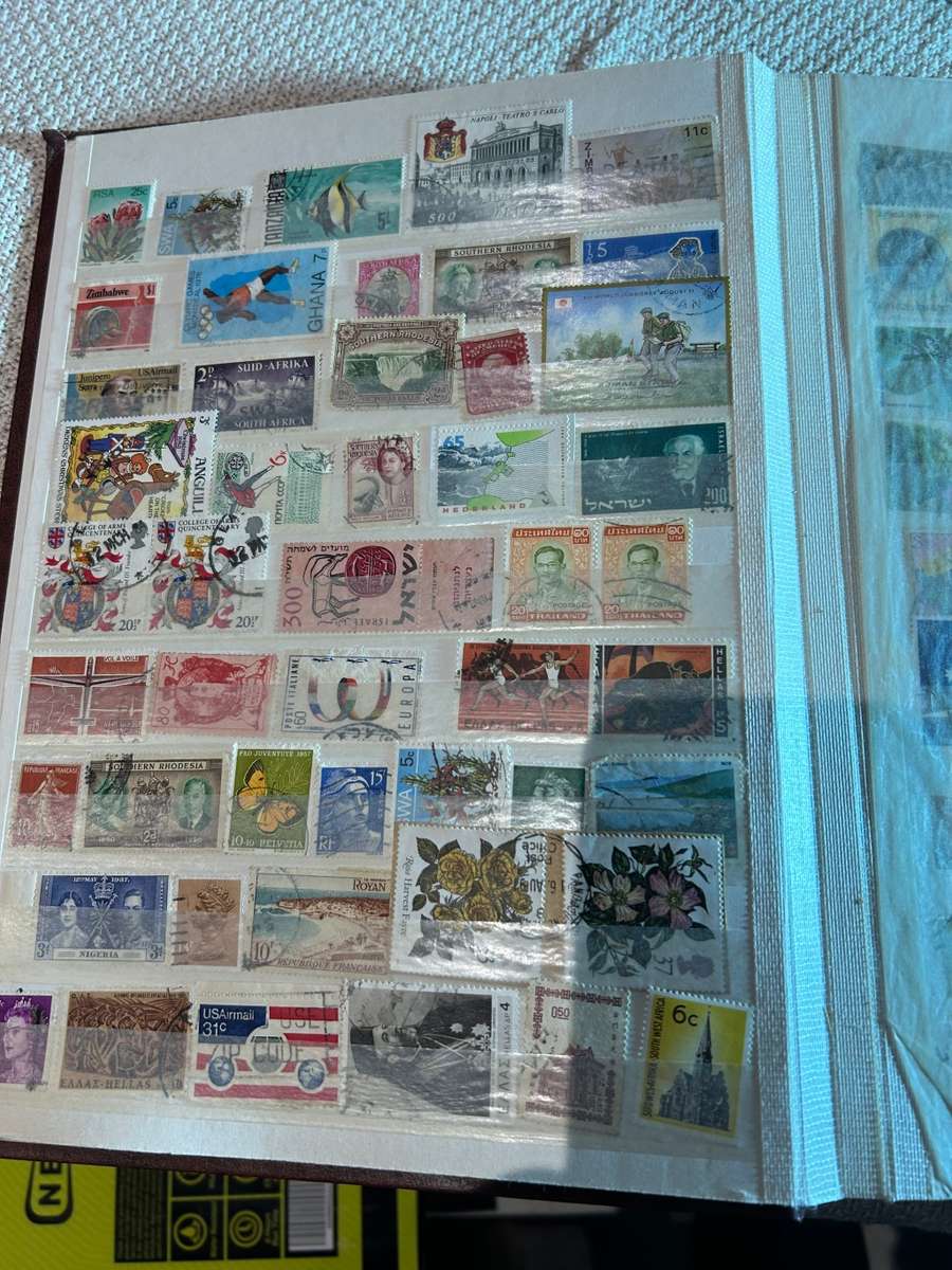 Stamp Collection over 1000 stamps. Price per 100 stamps