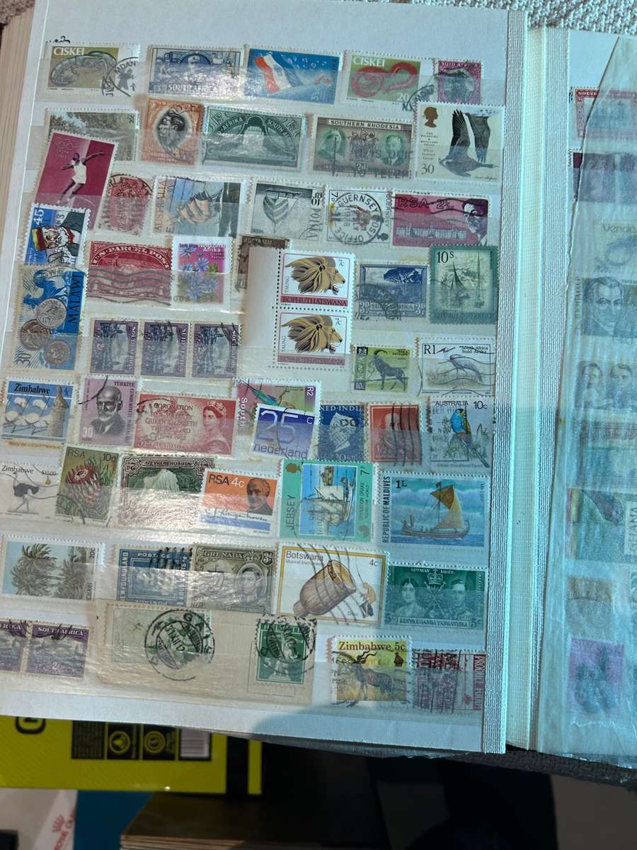 Stamp Collection over 1000 stamps. Price per 100 stamps