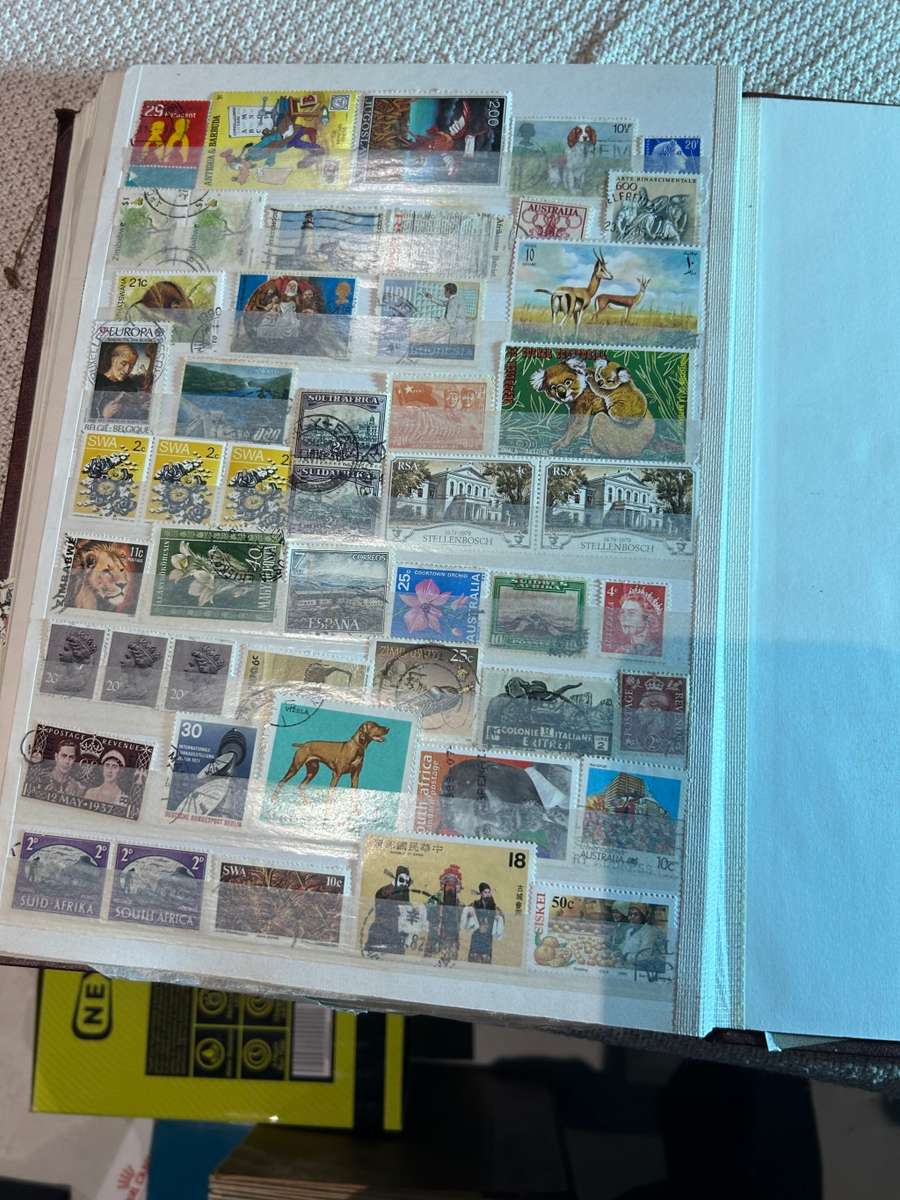 Stamp Collection over 1000 stamps. Price per 100 stamps