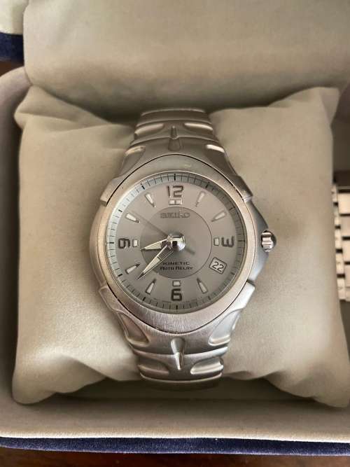 Seiko Kinetic Auto Relay Watch