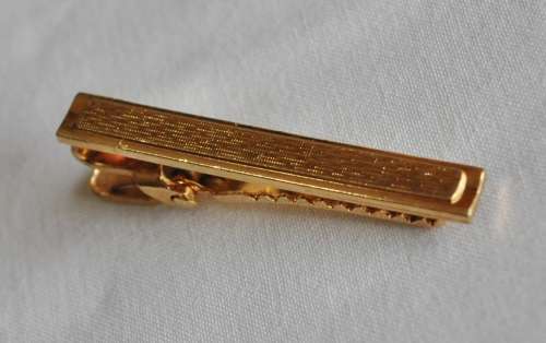 Vintage gold tone tie clip