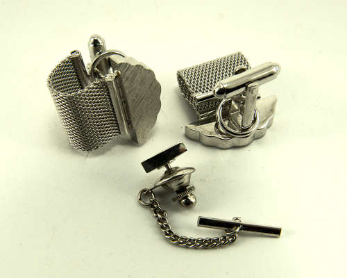 Vintage silver tone mesh wrap cufflinks with tie tack