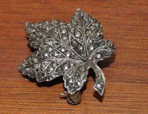 Vintage Sterling Silver and Marcasite Maple Leaf Brooch Pin stamped STR