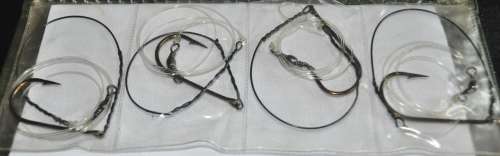 Job Lot - Booklet filled Steel wire traces with Mustad Hooks