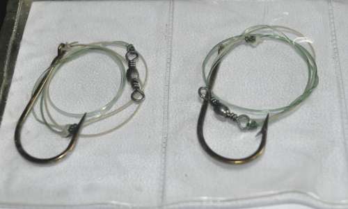 Job Lot - Booklet filled Steel wire traces with Mustad Hooks