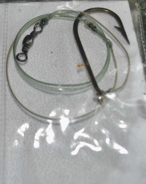 Job Lot - Booklet filled Steel wire traces with Mustad Hooks