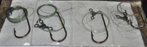 Job Lot - Booklet filled triple wire traces with Mustad Hooks