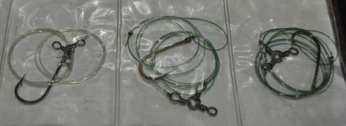 Job Lot - Booklet filled triple wire traces with Mustad Hooks