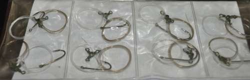 Job Lot - Booklet filled triple wire traces with Mustad Hooks