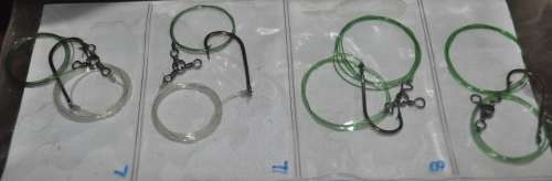 Job Lot - Booklet filled triple wire traces with Mustad Hooks