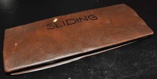 Job Lot - Booklet filled wire traces with Mustad Hooks