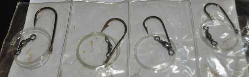 Job Lot - Booklet filled wire traces with Mustad Hooks