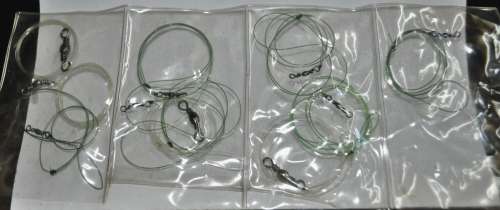 Job Lot - Booklet filled wire traces with Mustad Hooks