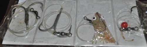 Job Lot - Booklet filled wire traces with Mustad Hooks