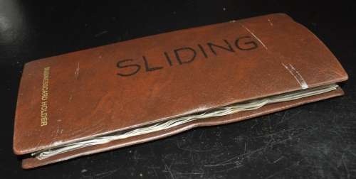 Job Lot - Booklet filled wire traces with Mustad Hooks