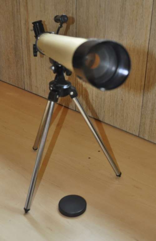 Vintage Children`s and Beginners 50X50 Earth and Space Telescope Made in Japan