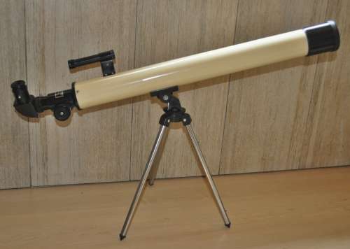 Vintage Children`s and Beginners 50X50 Earth and Space Telescope Made in Japan
