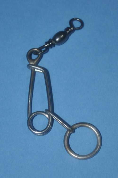 Mixed lot of various Mustad hooks, Barrel Swivels, and Other Tackle