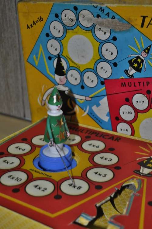 Vintage Maths Game (Addition and Multiplication) - Tabuada Magnetica by Majora - For Primary School