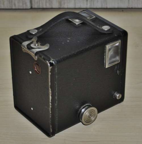Vintage Kodak Six-20 Brownie C Roll Film Box Camera c1948