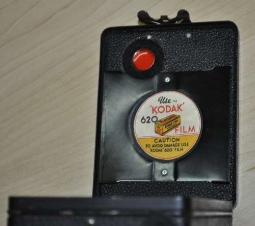 Vintage Kodak Six-20 Brownie C Roll Film Box Camera c1948