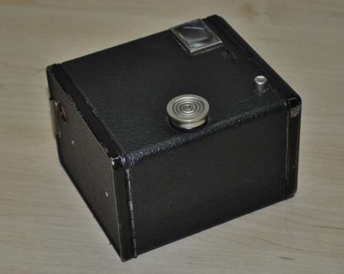 Vintage Kodak Six-20 Brownie C Roll Film Box Camera c1948
