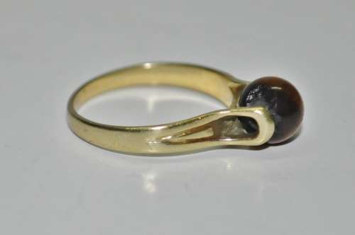 Vintage 9 ct Gold Ring with Tigereye stone