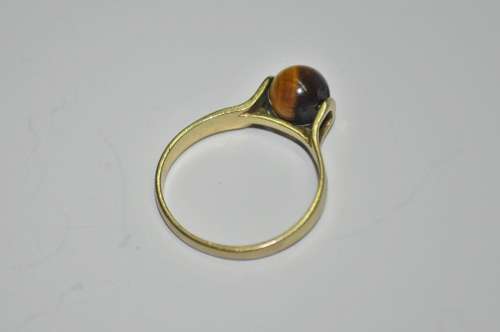Vintage 9 ct Gold Ring with Tigereye stone