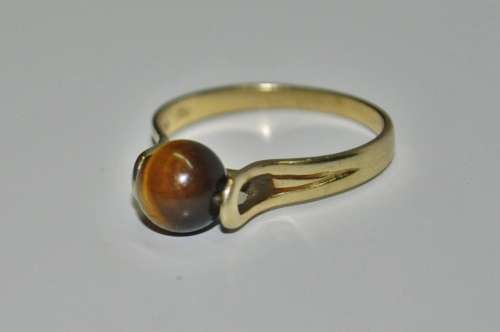 Vintage 9 ct Gold Ring with Tigereye stone