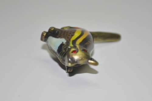 Antique Brass Tone Cat Brooch with Red rhinesTone Eyes signed Honey