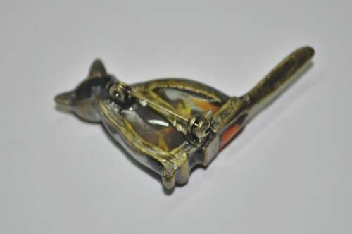 Antique Brass Tone Cat Brooch with Red rhinesTone Eyes signed Honey