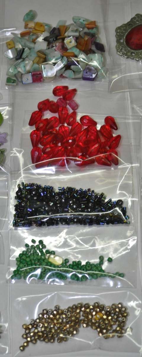 Bulk lot of vintage beads and other jewellery crafting materials