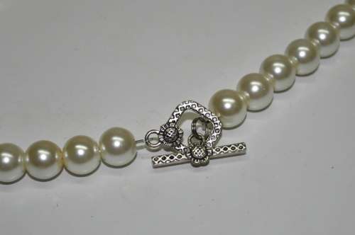 Formaviva Jewellery for Life Faux Pearl Parure Set in original box