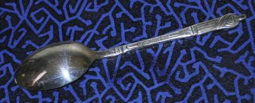 Vintage Sipelia Sheffield EPSN Apostles Box Set - 6 Teaspoons and 1 Tea Strainer (As new)