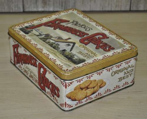 Vintage, Collectible Famous Farmhouse Cookies Tin