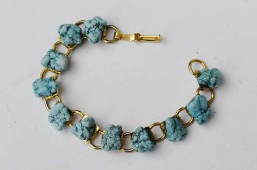 Vintage Gold Tone and Turquoise Link Bracelet