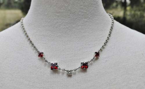 Vintage 1950s Glamour Ruby Red and Clear RhinesTone Silver Tone Necklace